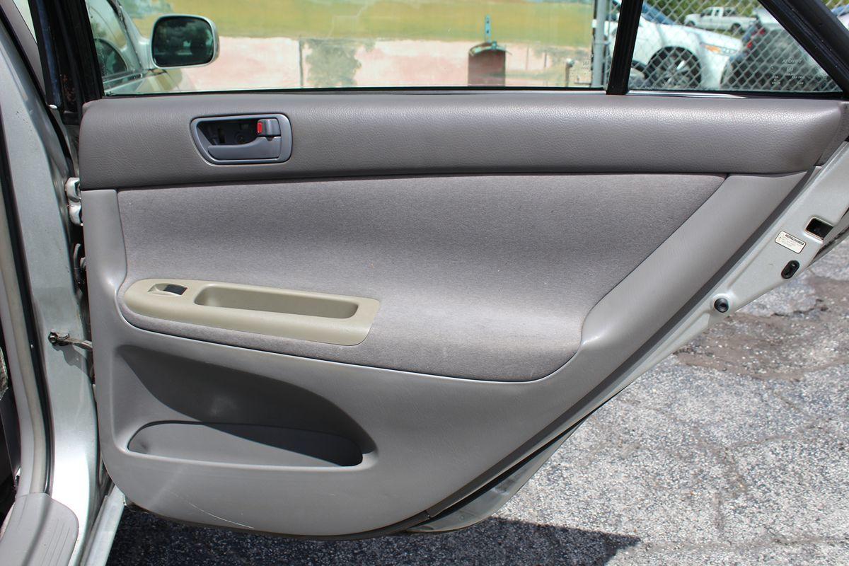 Toyota Camry Le Only $ Down** $85/Wk - Thumbnail 16