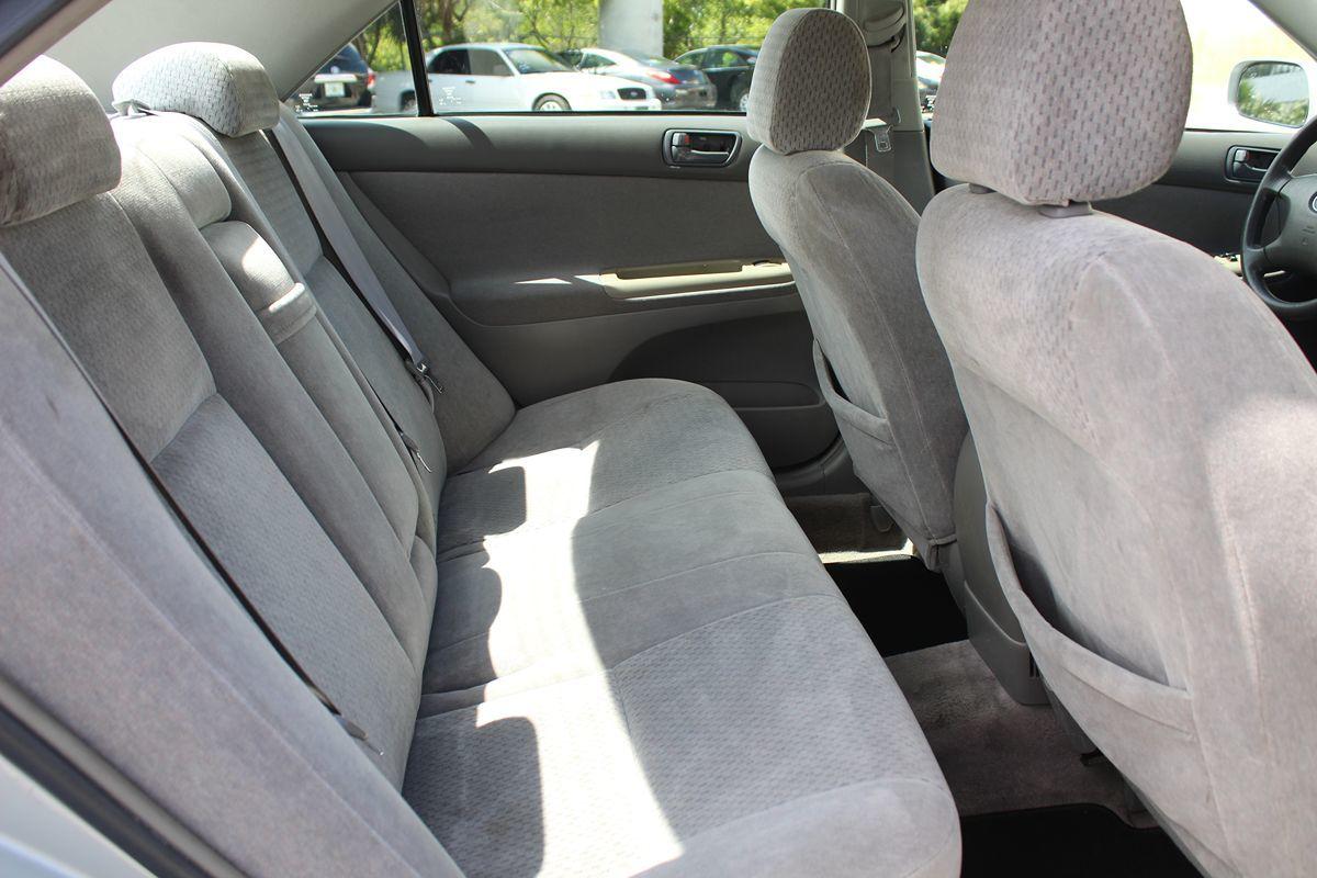 Toyota Camry Le Only $ Down** $85/Wk - Thumbnail 17