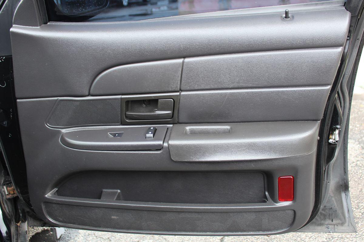 Ford Crown Victoria Police Only $2999 Down** $100Wk - Thumbnail 19