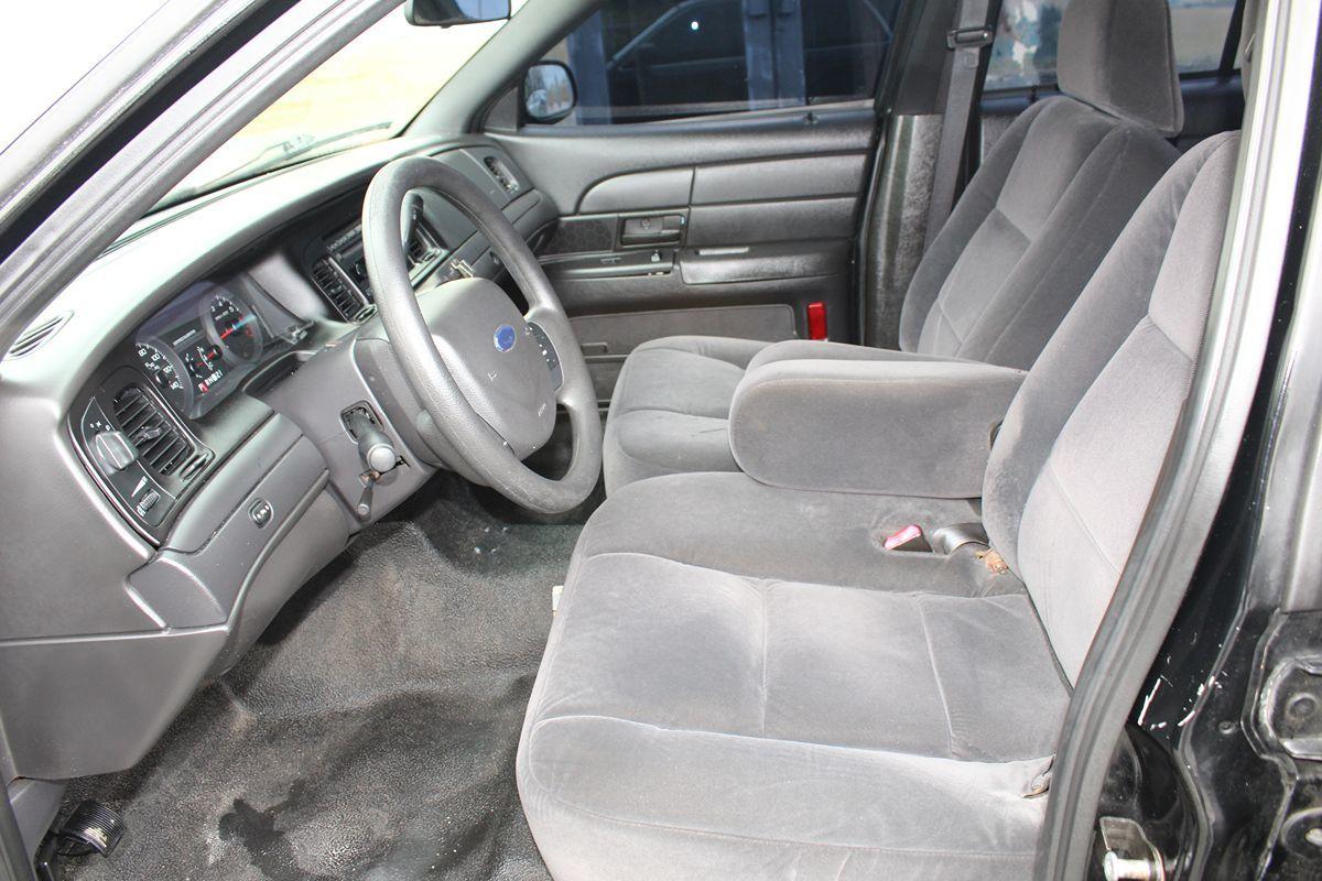 Ford Crown Victoria Police Only $2999 Down** $100Wk - Thumbnail 14