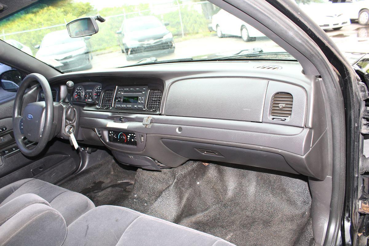 Ford Crown Victoria Police Only $2999 Down** $100Wk - Thumbnail 20