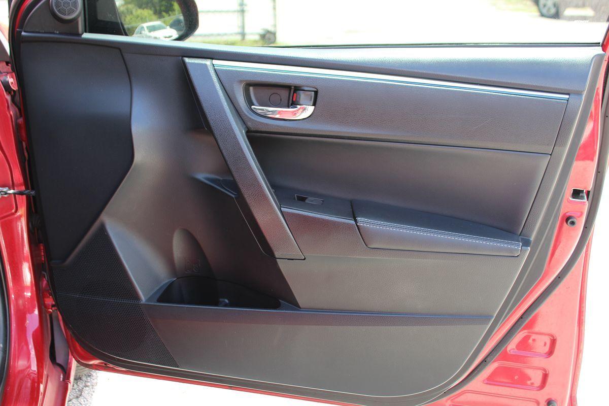 Toyota Corolla S Only $4999 Down** $100/Wk - Thumbnail 19