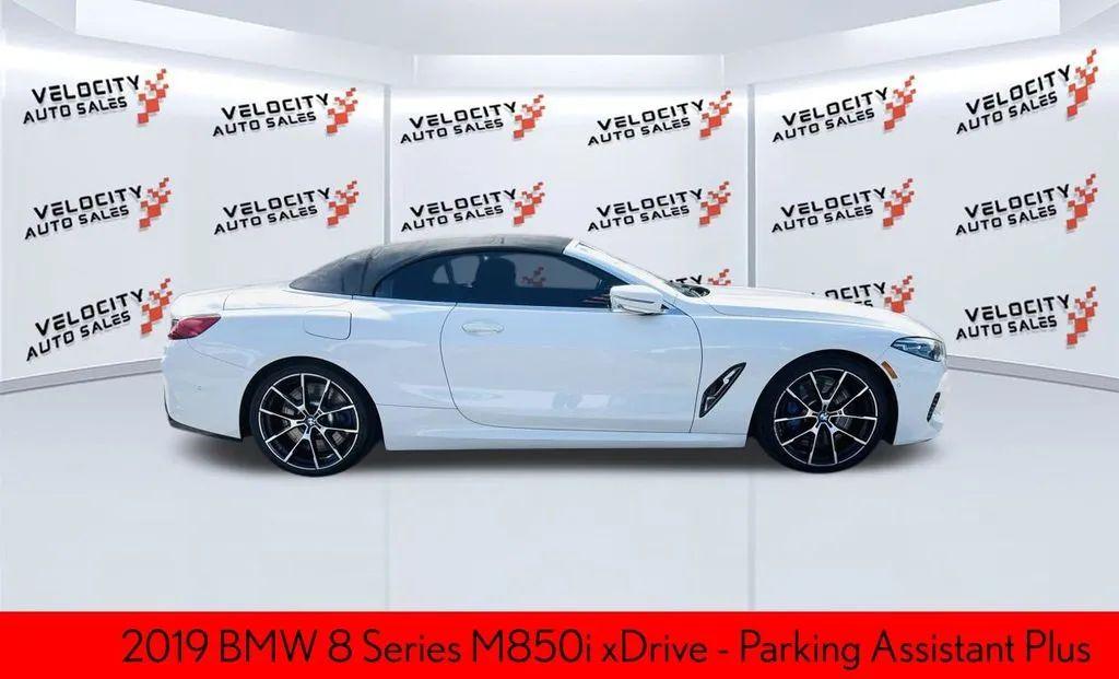 Bmw 8 Series - Thumbnail 16