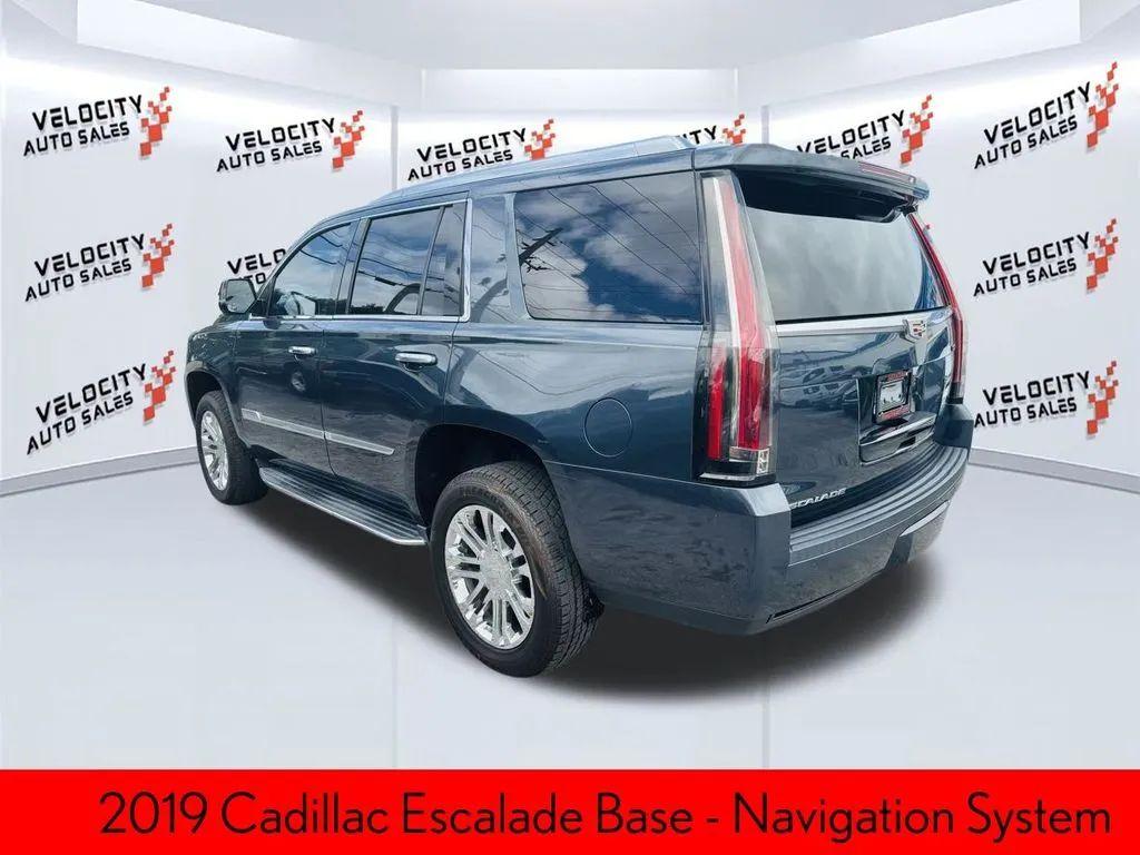 Cadillac Escalade - Thumbnail 7