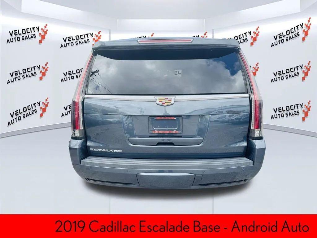 Cadillac Escalade - Thumbnail 6