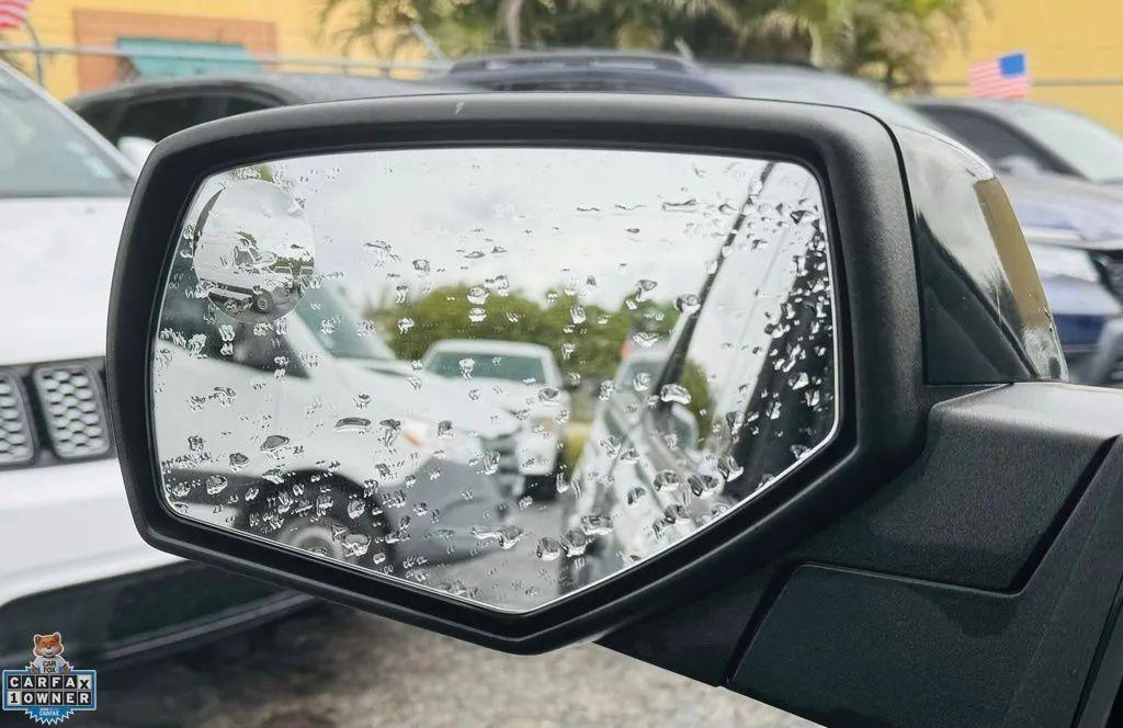 Chevrolet Silverado 1500 Crew Cab - Thumbnail 19