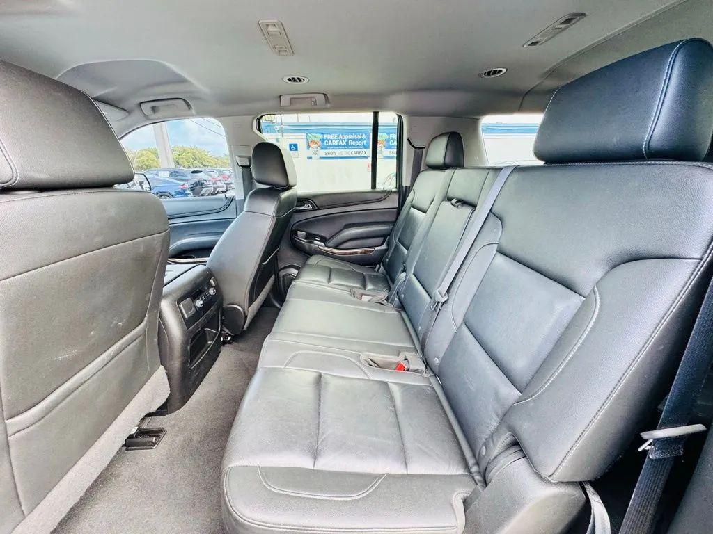 Chevrolet Suburban - Thumbnail 15