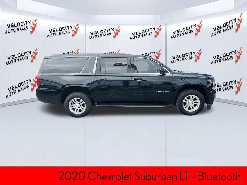 Chevrolet Suburban - Thumbnail 4