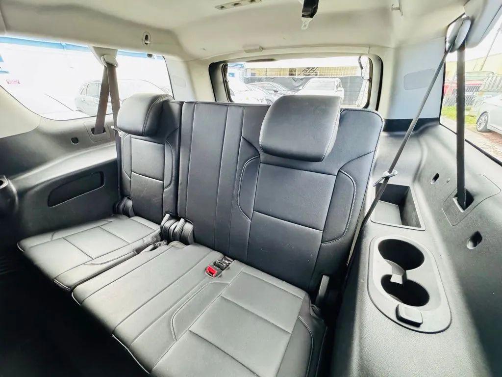 Chevrolet Suburban - Thumbnail 17