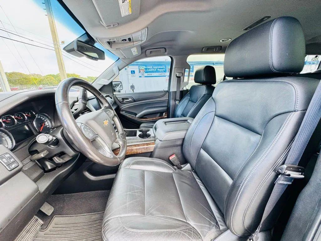 Chevrolet Suburban - Thumbnail 14