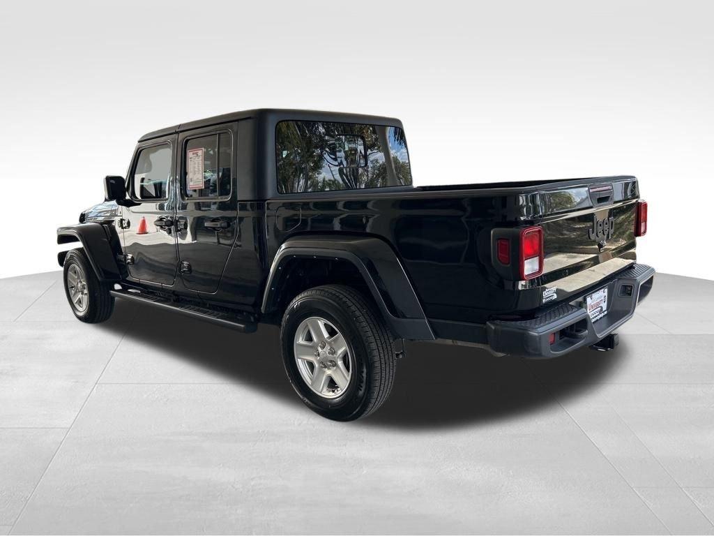 Jeep Gladiator Sport - Thumbnail 4