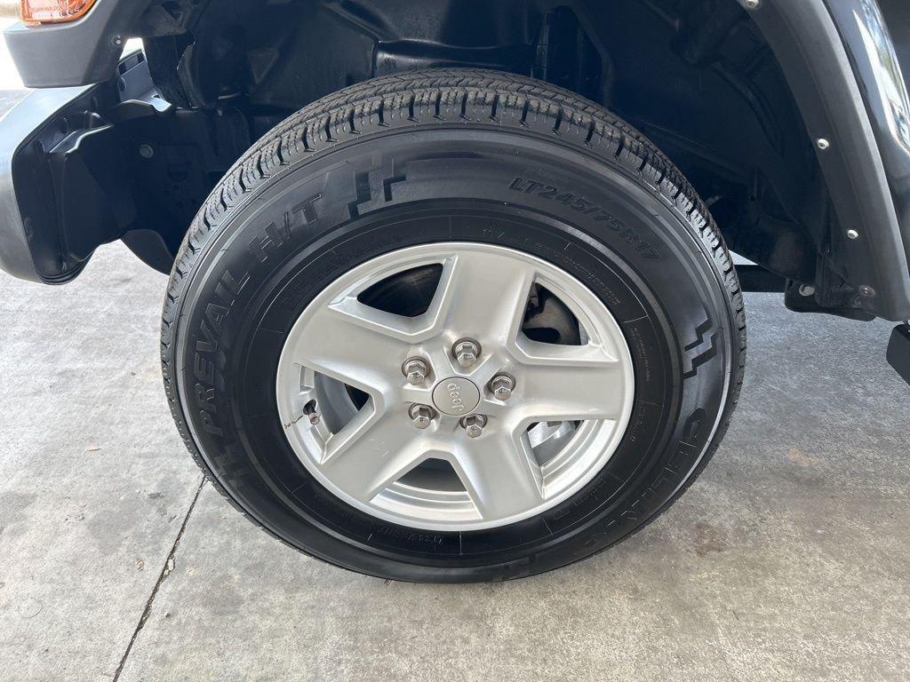 Jeep Gladiator Sport - Thumbnail 14