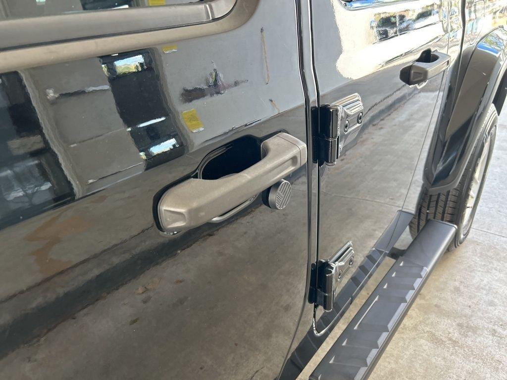 Jeep Gladiator Sport - Thumbnail 18