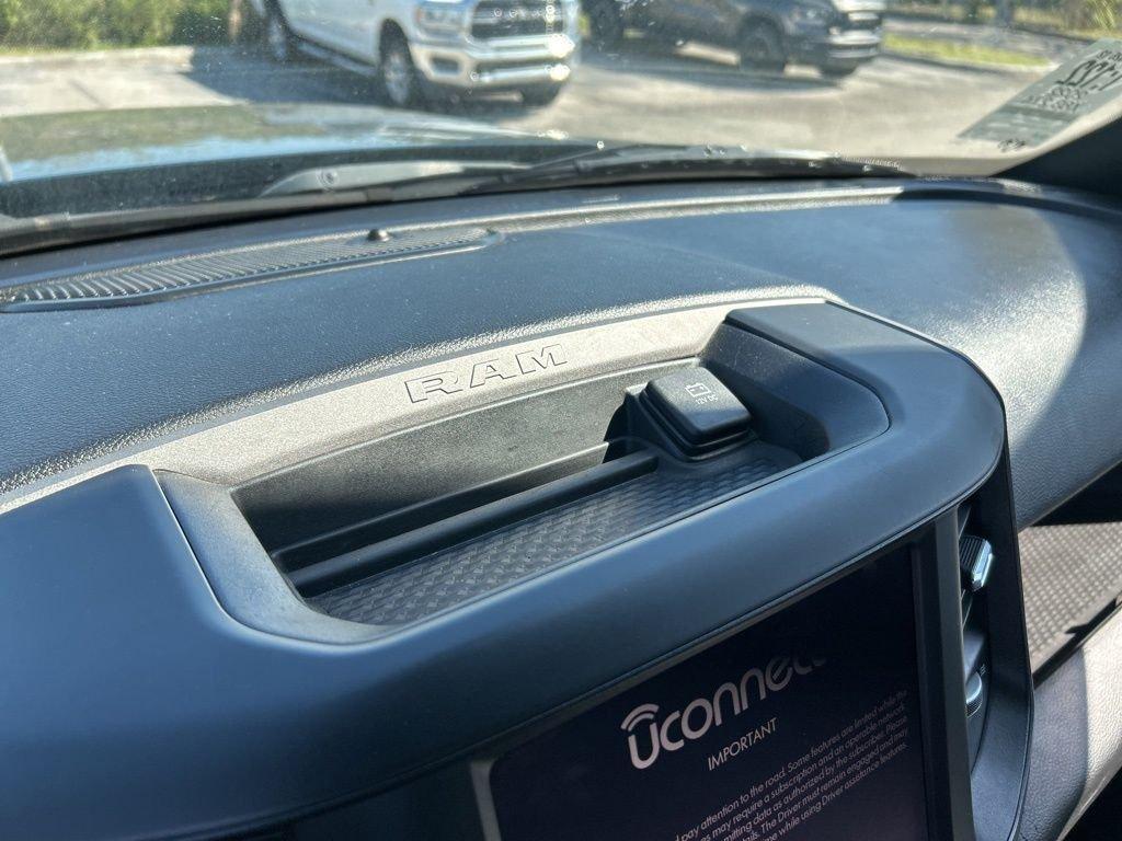 Ram 5500Hd Tradesman - Thumbnail 12