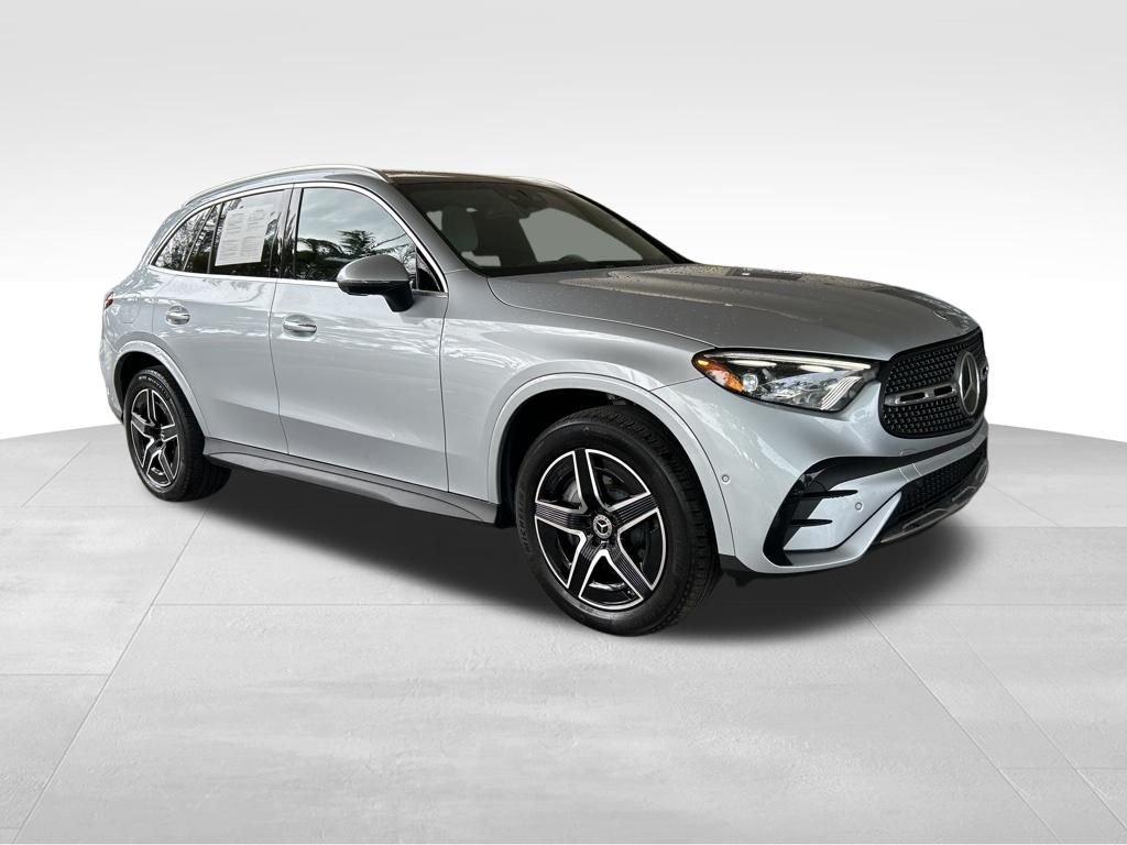 Mercedes-Benz Glc 300 - Thumbnail 2