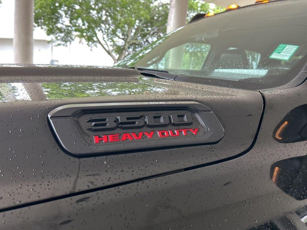 Ram 3500 Tradesman - Thumbnail 14