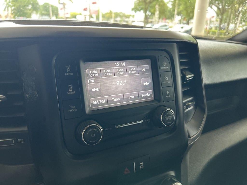 Ram 3500 Tradesman - Thumbnail 7