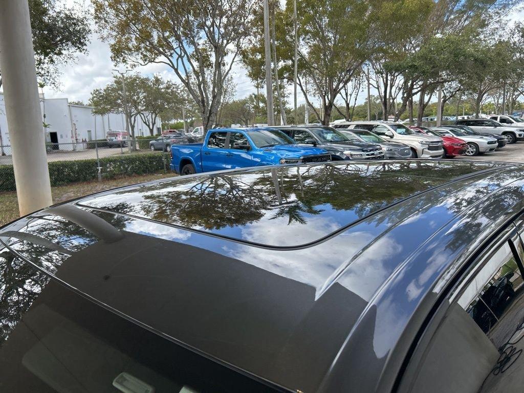 Porsche Cayenne Base - Thumbnail 16