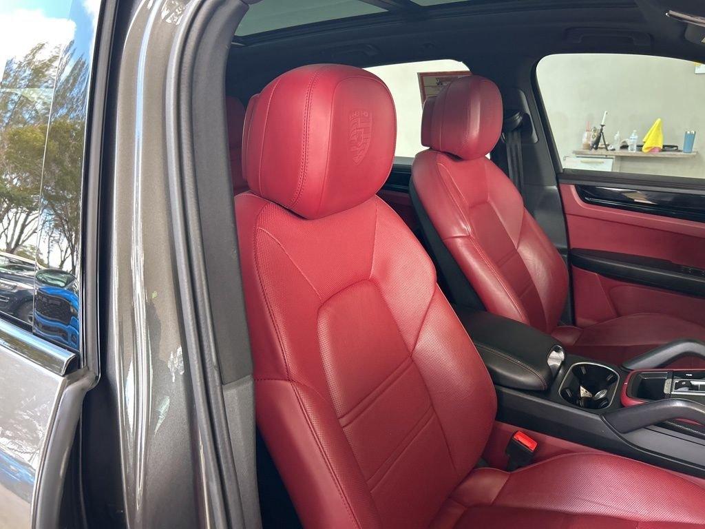 Porsche Cayenne Base - Thumbnail 19