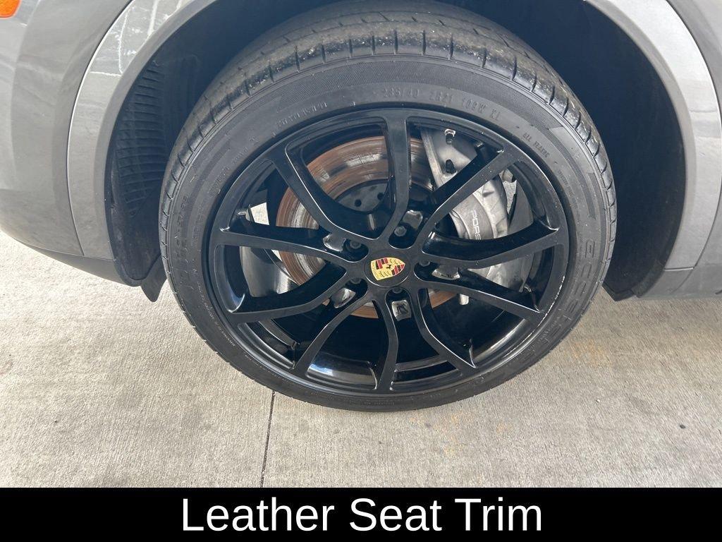 Porsche Cayenne Base - Thumbnail 14