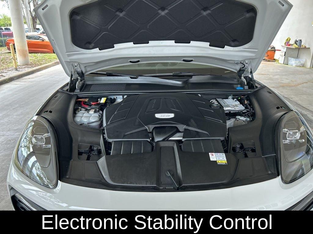 Porsche Cayenne Coupe Base - Thumbnail 11