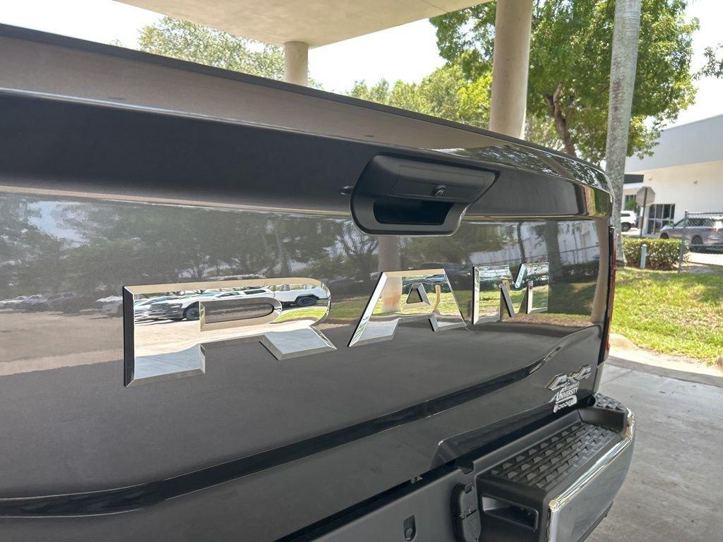 Ram 2500 Big Horn - Thumbnail 19