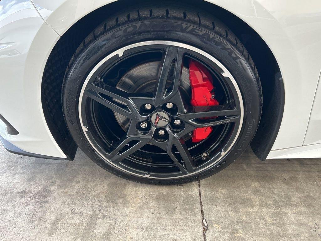 Chevrolet Corvette Stingray - Thumbnail 15