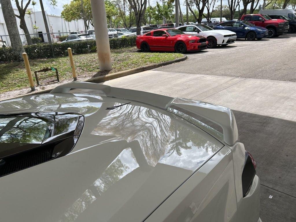 Chevrolet Corvette Stingray - Thumbnail 19