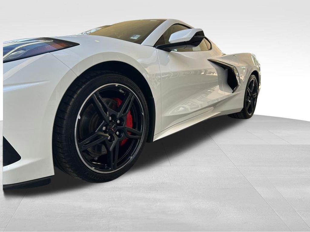 Chevrolet Corvette Stingray - Thumbnail 15