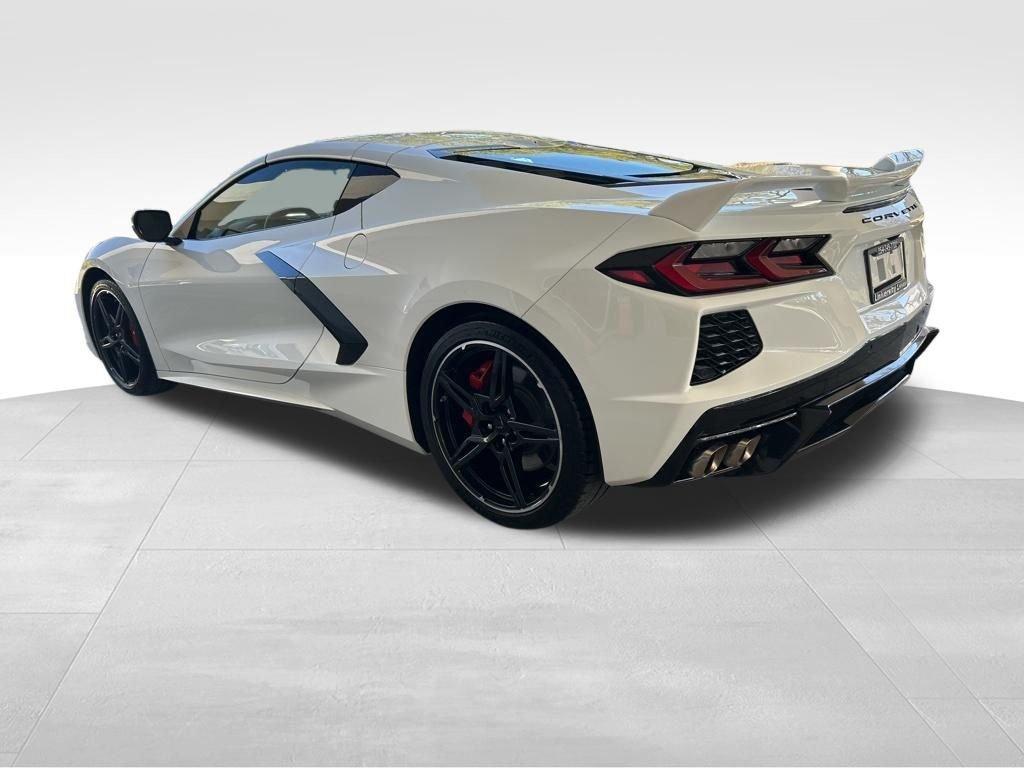 Chevrolet Corvette Stingray - Thumbnail 4