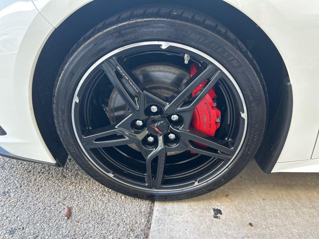 Chevrolet Corvette Stingray - Thumbnail 14