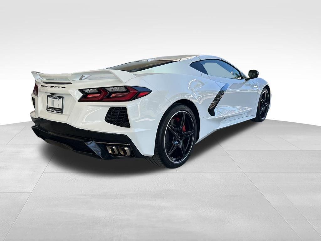 Chevrolet Corvette Stingray - Thumbnail 3