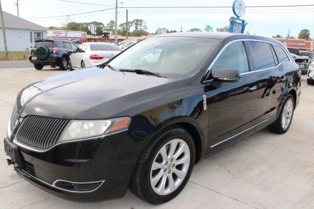 Lincoln MKT - Thumbnail 2