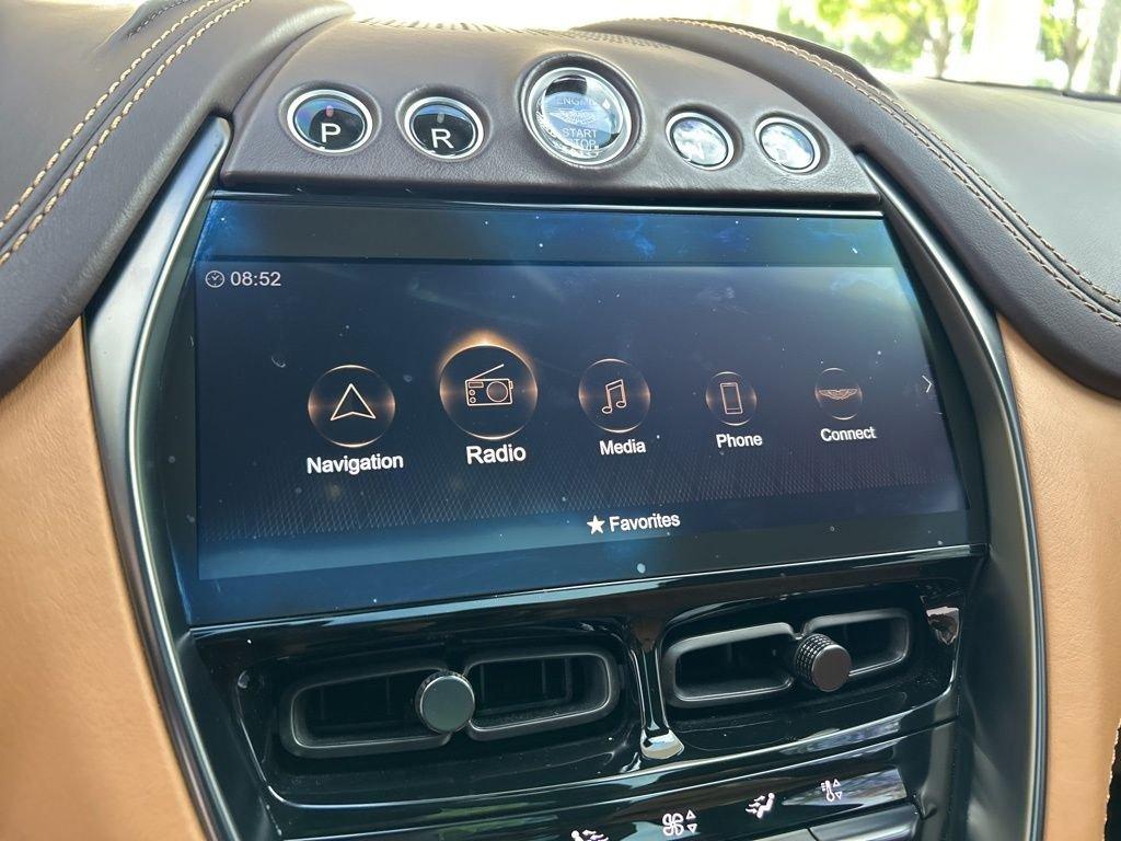 Aston Martin Dbx Base - Thumbnail 10