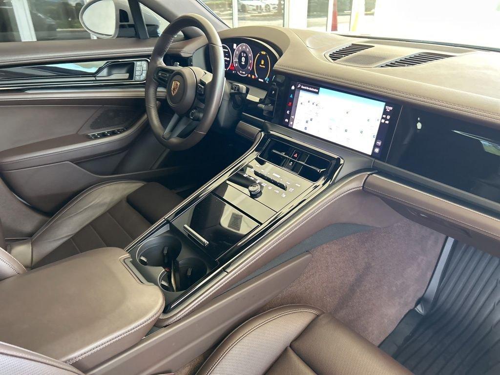 Porsche Panamera 4 - Thumbnail 19