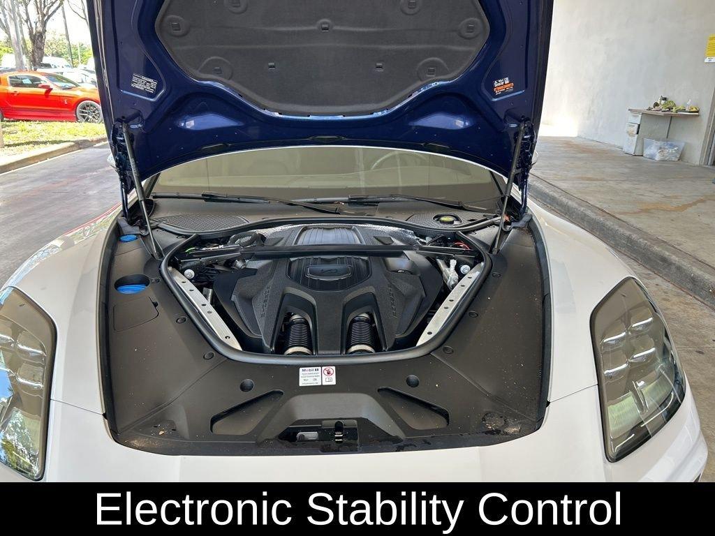 Porsche Panamera 4 - Thumbnail 10