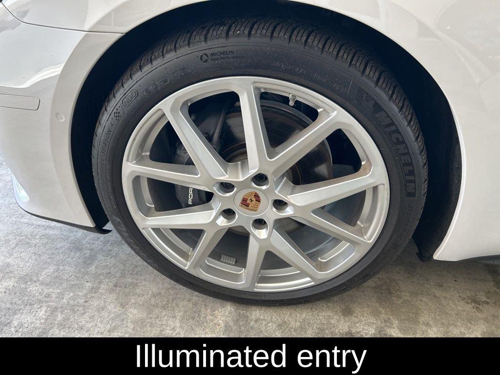 Porsche Panamera 4 - Thumbnail 13