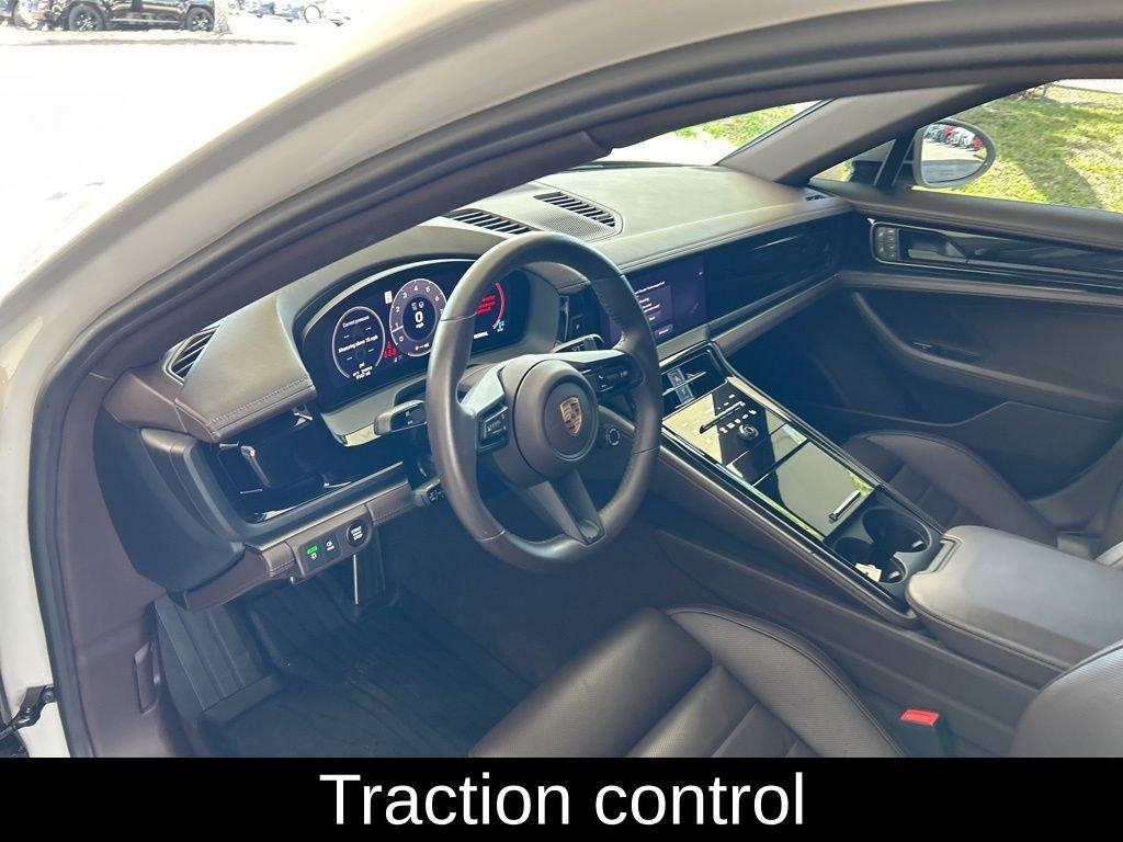 Porsche Panamera 4 - Thumbnail 6