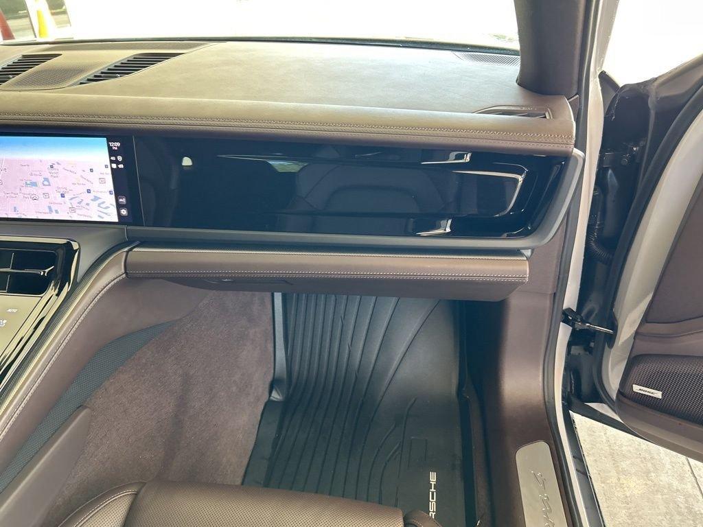 Porsche Panamera 4 - Thumbnail 20