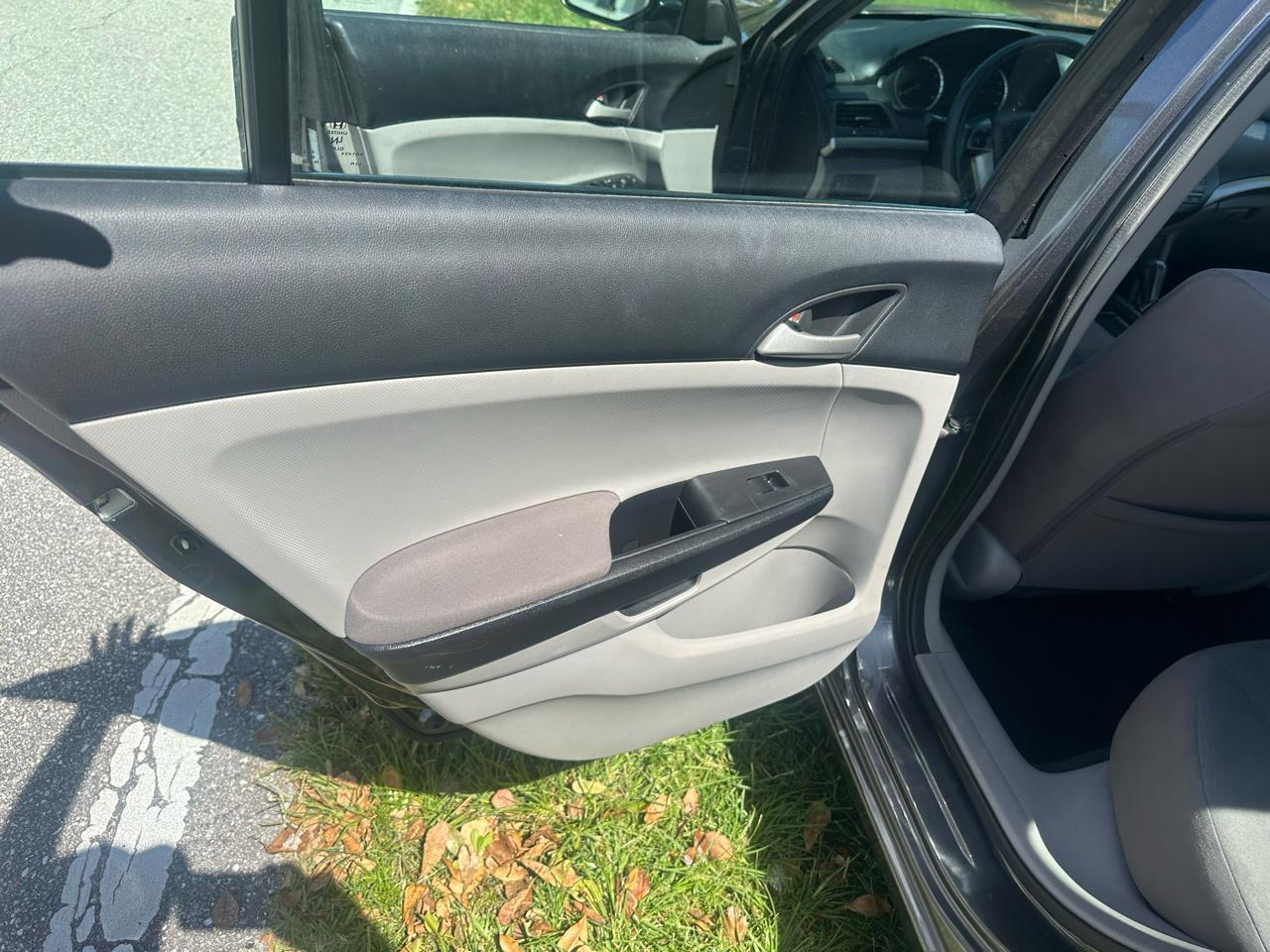 Honda Accordlx Sedan At - Thumbnail 9