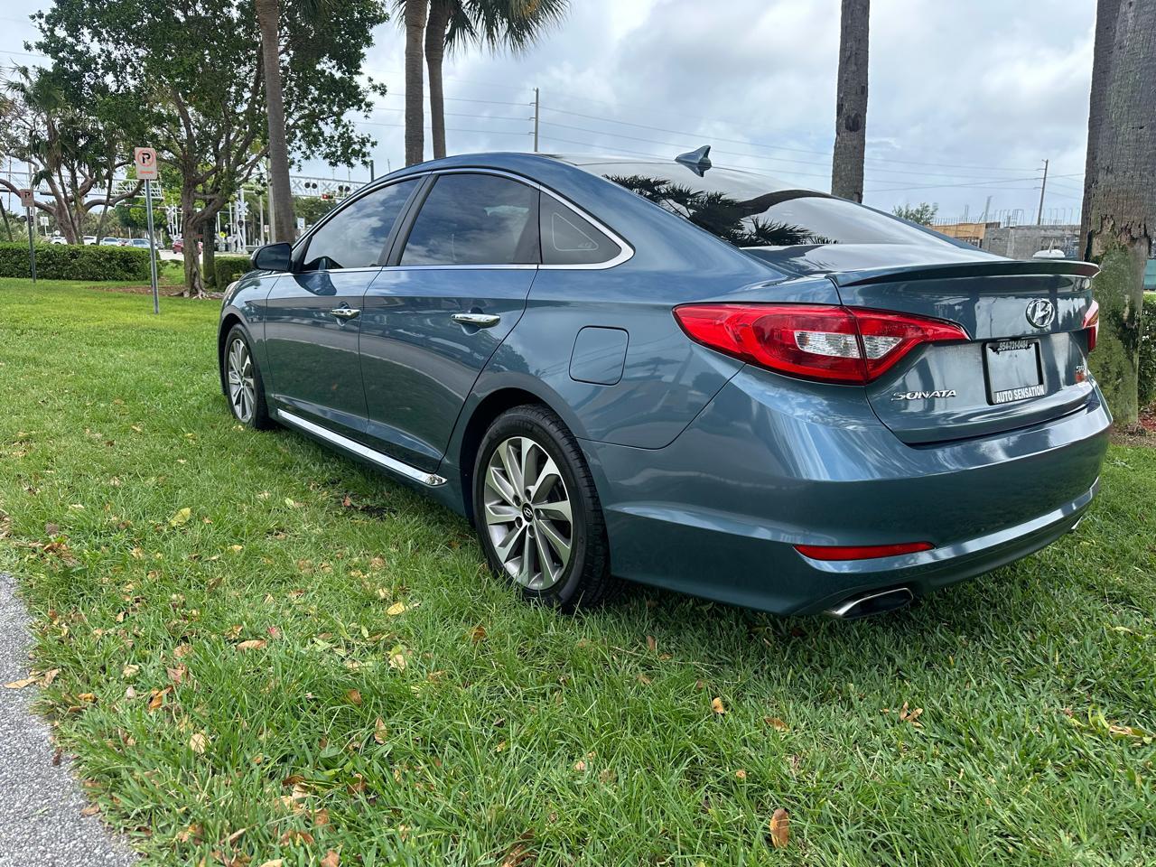 Hyundai Sonatasport - Thumbnail 8