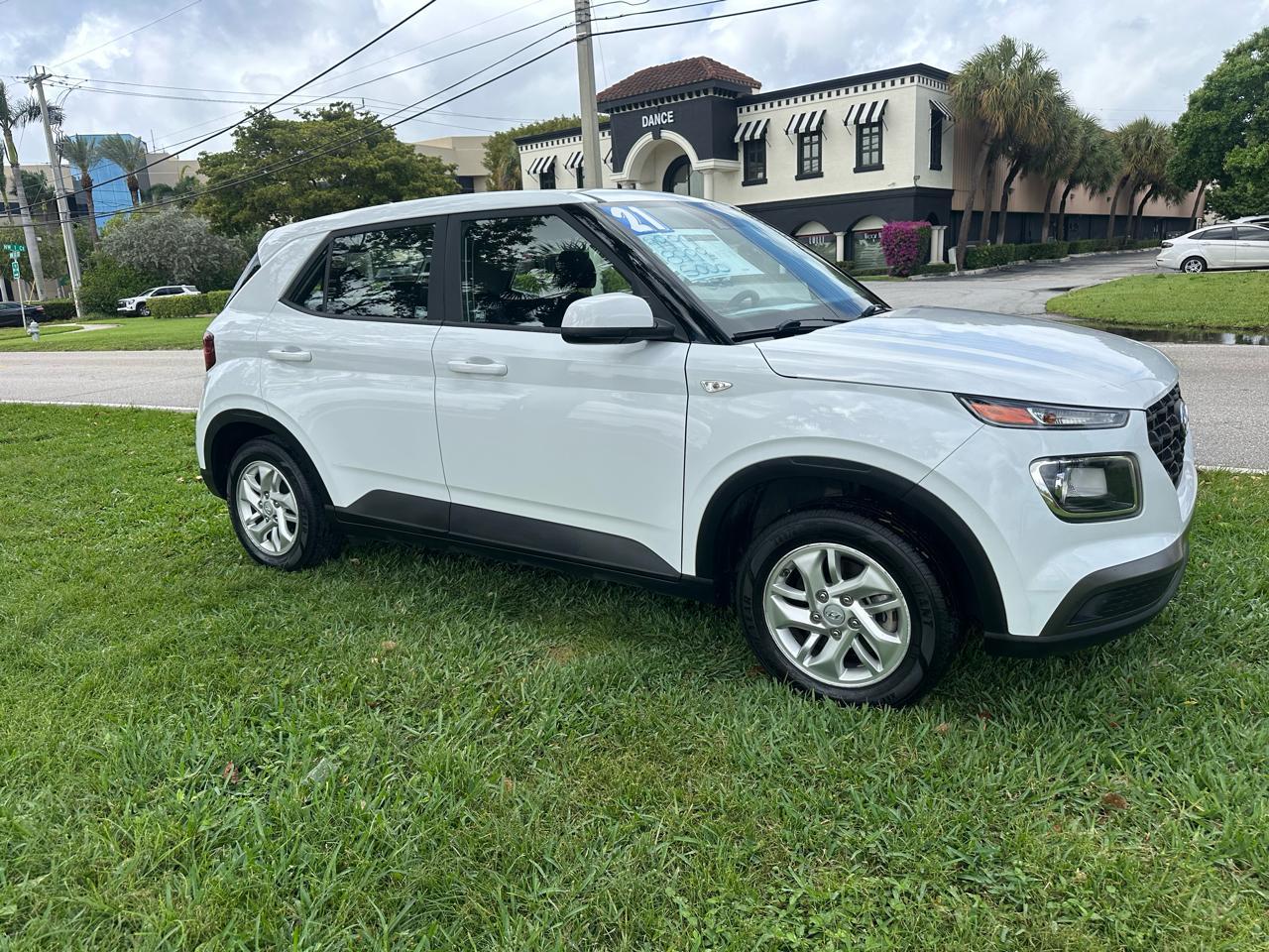 Hyundai Venuese - Thumbnail 5