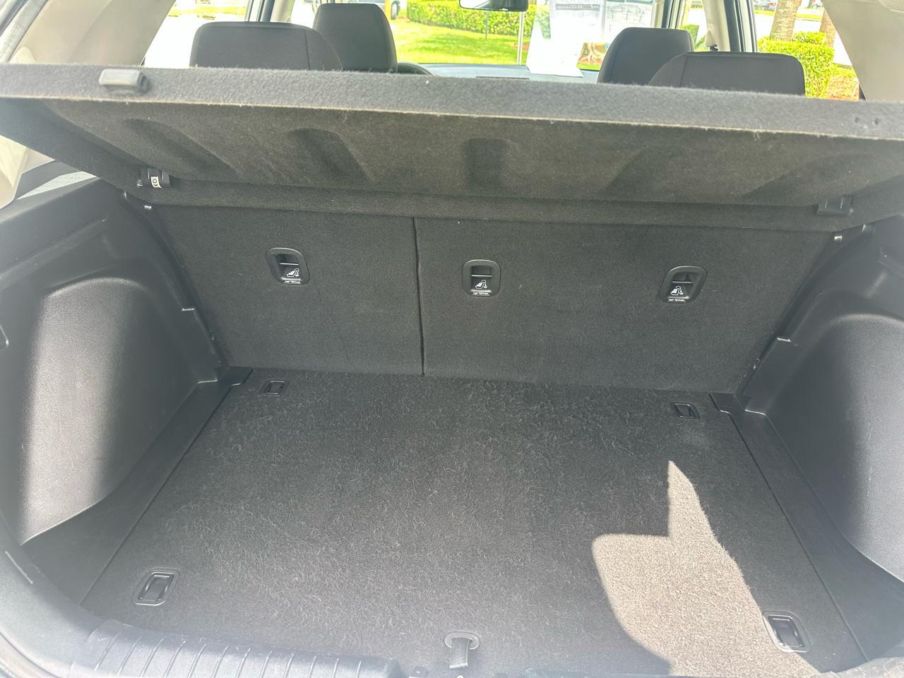 Hyundai Venuese - Thumbnail 12