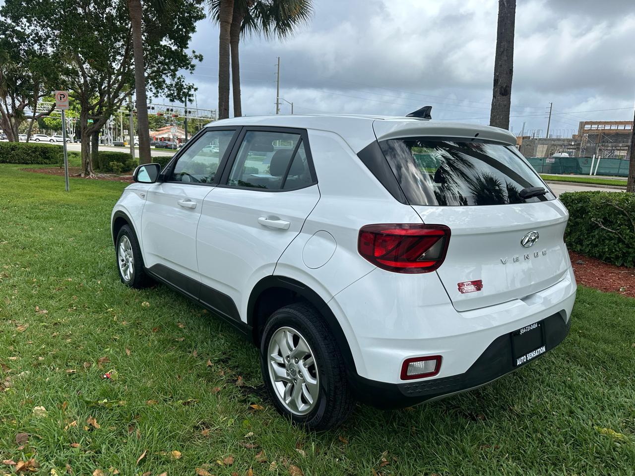 Hyundai Venuese - Thumbnail 8