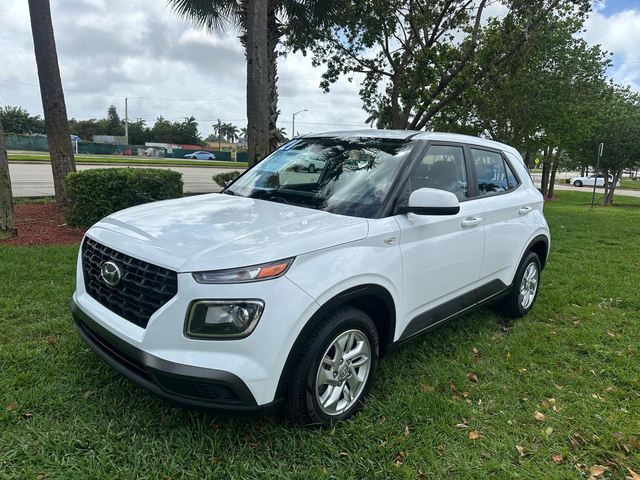 Hyundai Venuese - Thumbnail 2