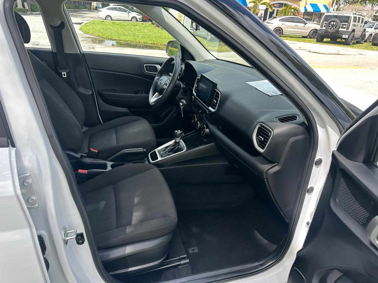 Hyundai Venuese - Thumbnail 16