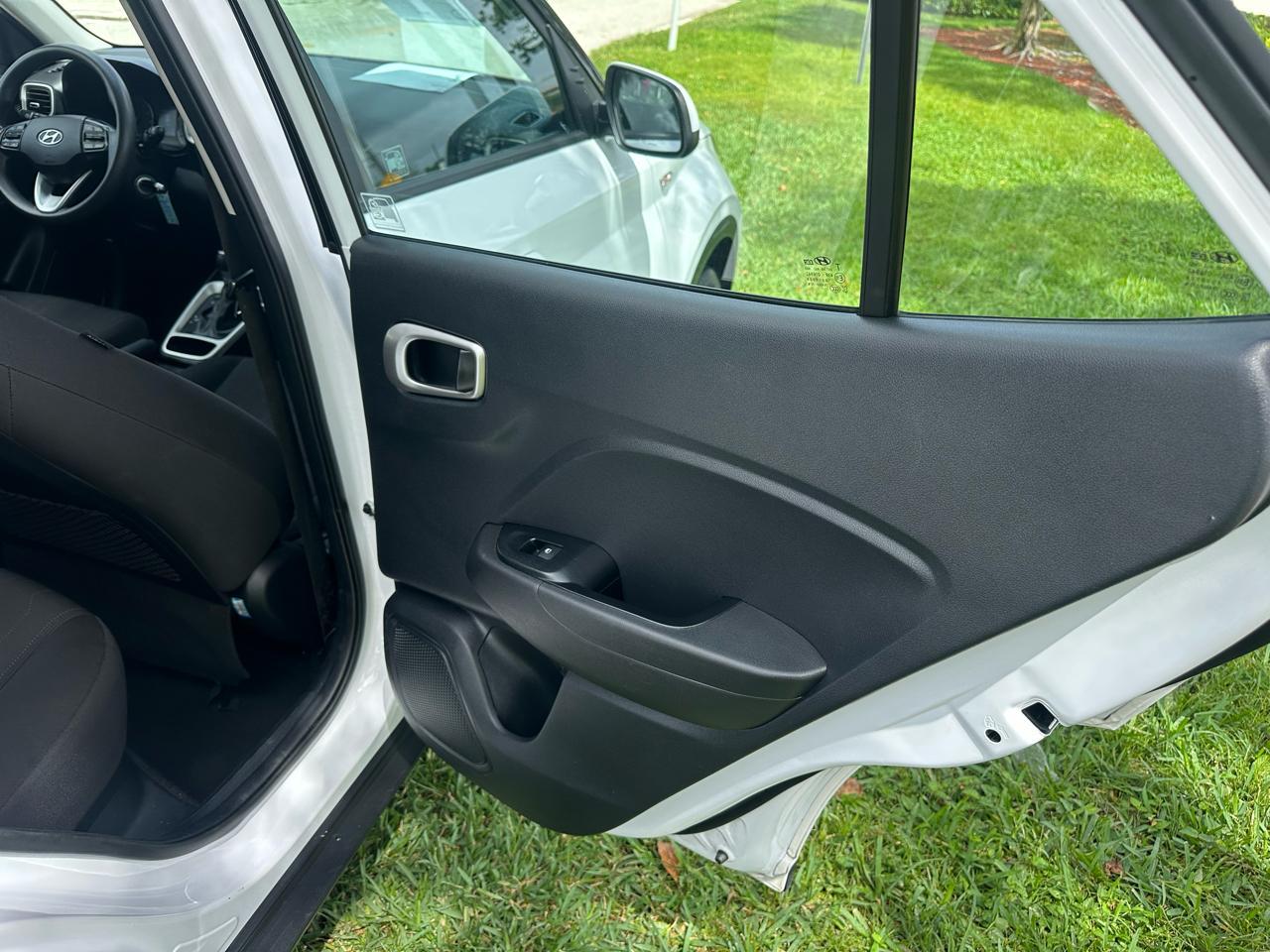 Hyundai Venuese - Thumbnail 13