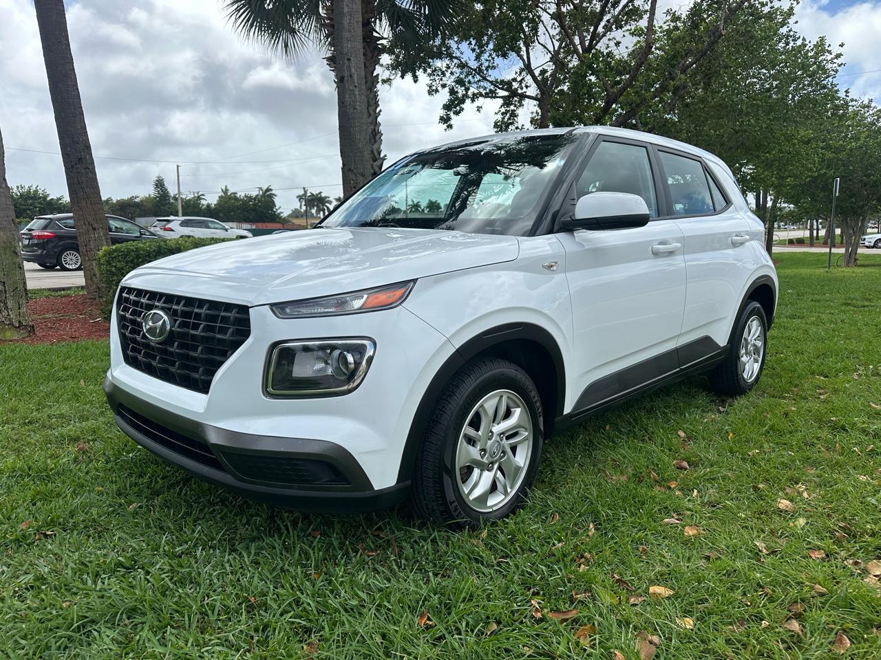 Hyundai Venuese - View 1