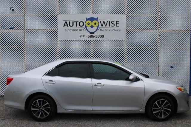 Toyota Camry - Thumbnail 3