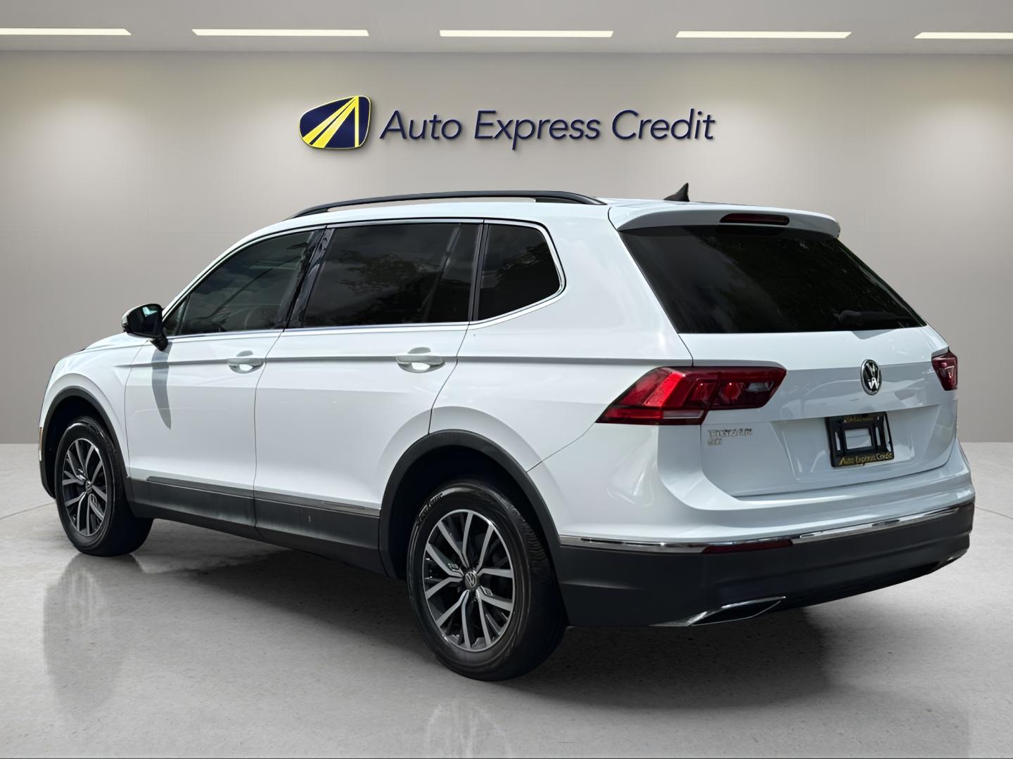 Volkswagen Tiguan 2.0T Se | 2.0T Sel | 2.0T Se R-Line Black - Thumbnail 7